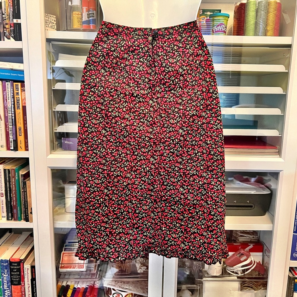 Floral Ruffled Skirt - Picture 2 of 5